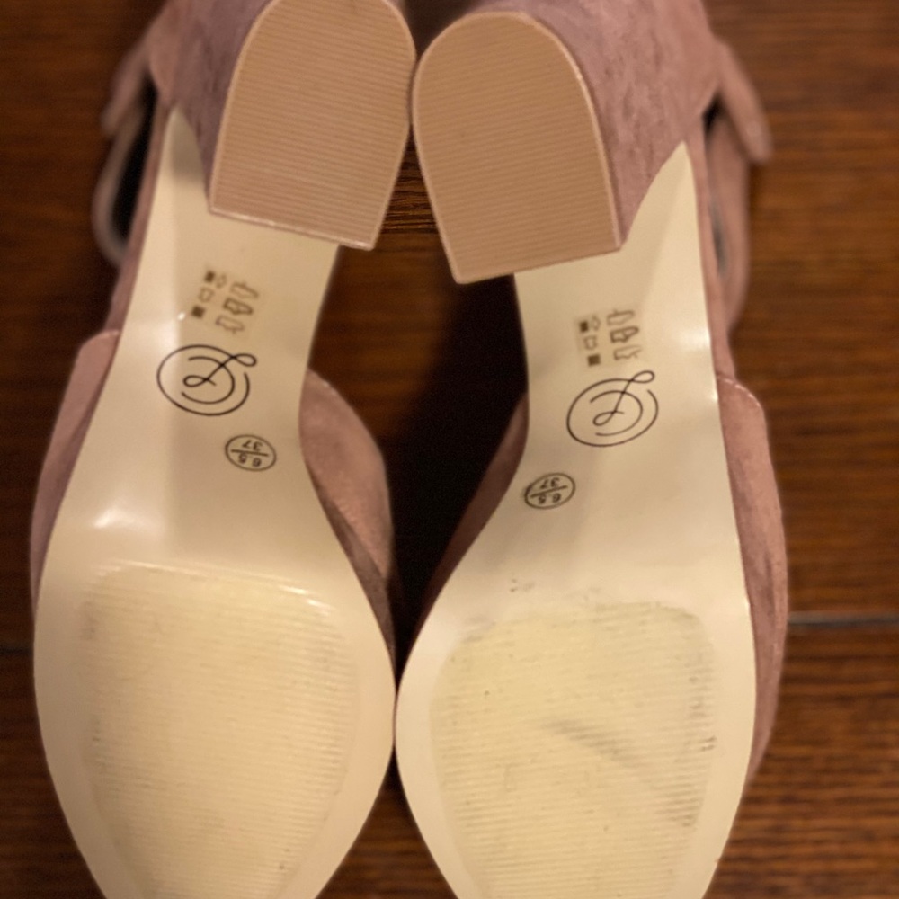 Sandals - Picture 2 of 2
